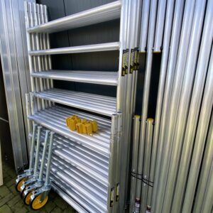 1) Rollgerüst Custers 1.3x2.50x8.3m